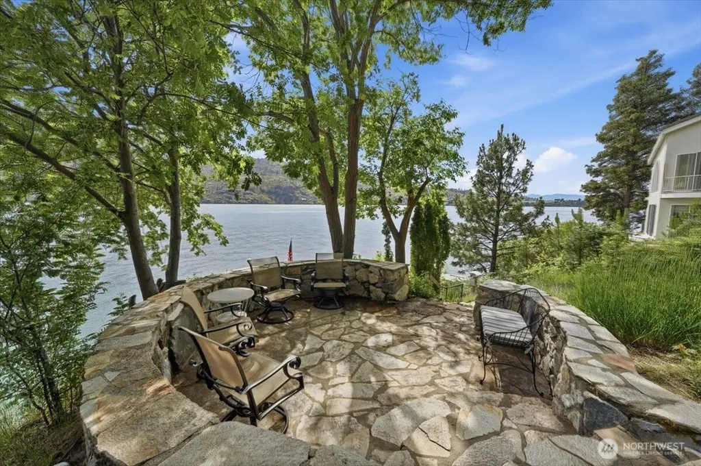 15137 S Lakeshore Road Chelan WA 98816