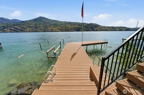 15137 S Lakeshore Road Chelan WA 98816