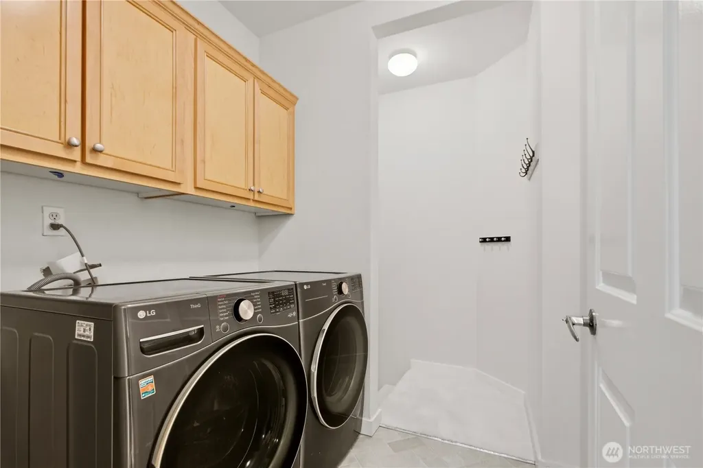 22669 NE Alder Crest Drive Redmond WA 98053