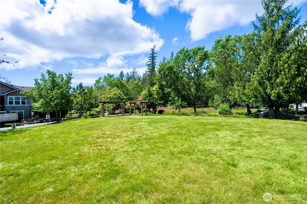 22669 NE Alder Crest Drive Redmond WA 98053