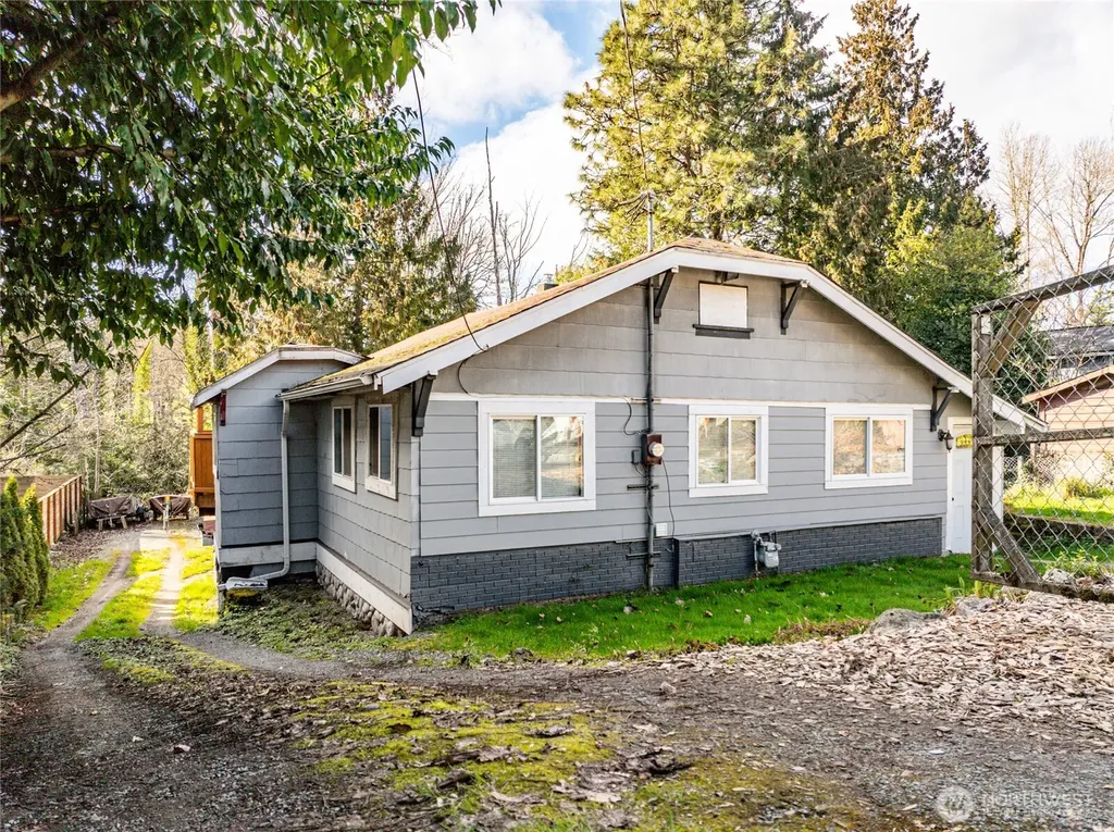 4549 26th Avenue SW Seattle WA 98106