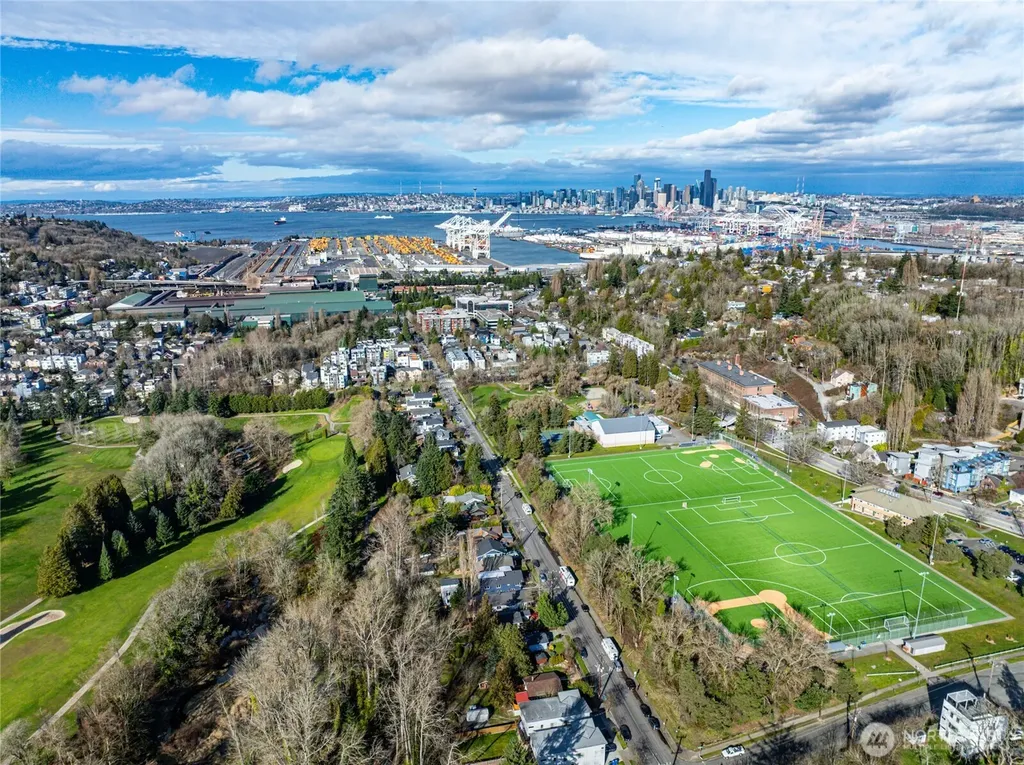 4549 26th Avenue SW Seattle WA 98106