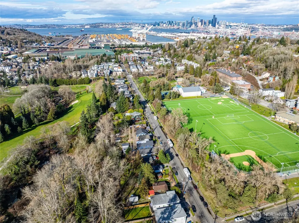 4549 26th Avenue SW Seattle WA 98106