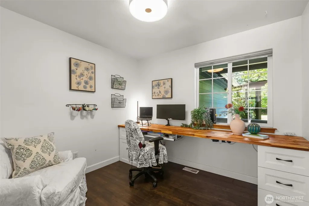 1323 105th Lane SE Olympia WA 98501