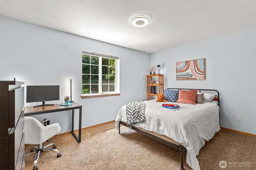 1323 105th Lane SE Olympia WA 98501