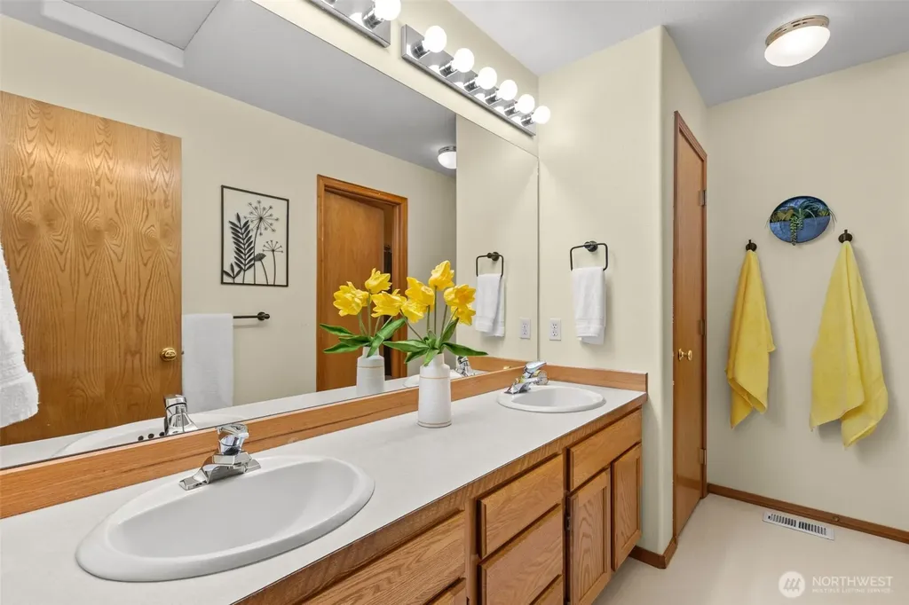 1323 105th Lane SE Olympia WA 98501