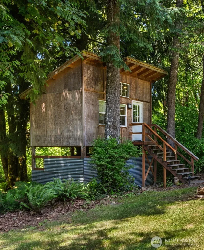 1323 105th Lane SE Olympia WA 98501