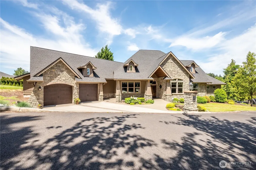 2375 Trillium Longview WA 98632