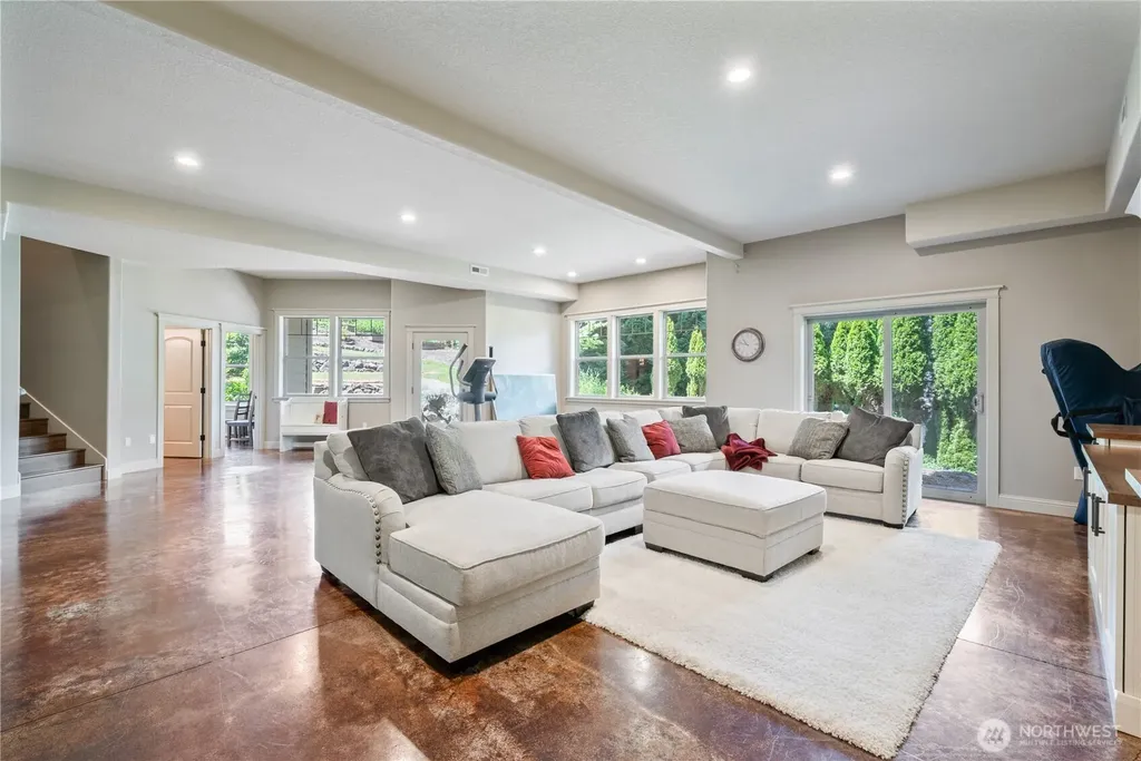 2375 Trillium Longview WA 98632