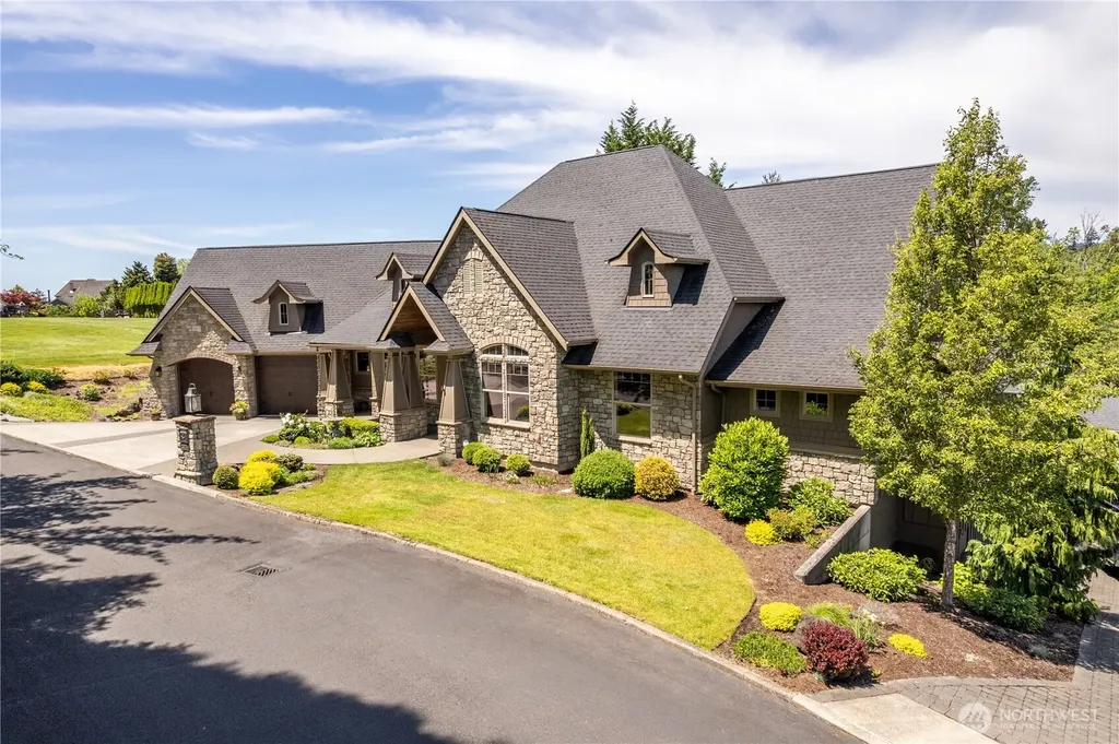 2375 Trillium Longview WA 98632