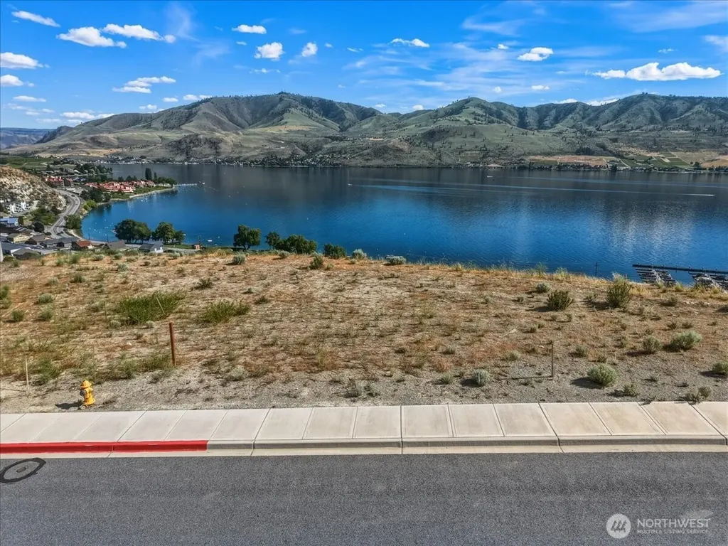 128 Crystal Crest Drive Chelan WA 98816