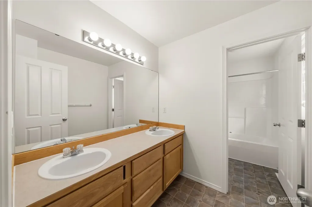 1401 62nd Court SE Auburn WA 98092