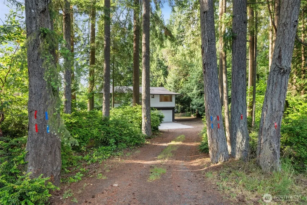 8785 SE Sedgwick Road Port Orchard WA 98366