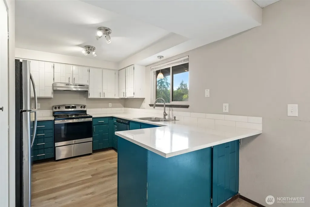 8785 SE Sedgwick Road Port Orchard WA 98366
