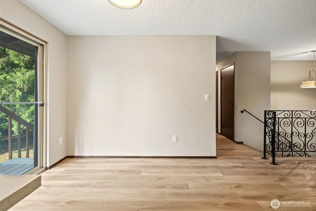 8785 SE Sedgwick Road Port Orchard WA 98366