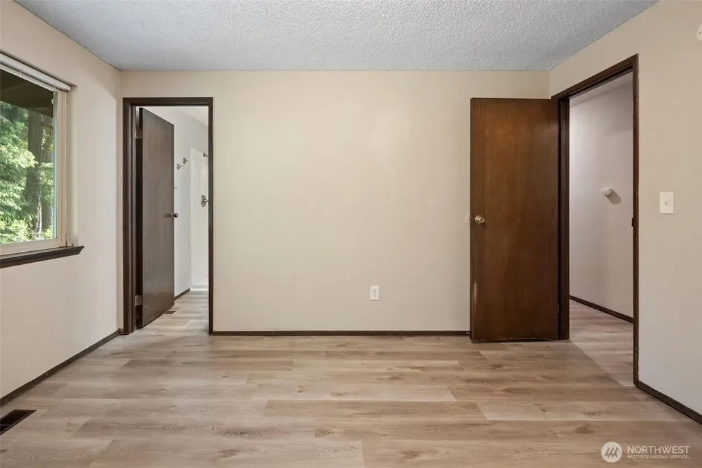 8785 SE Sedgwick Road Port Orchard WA 98366