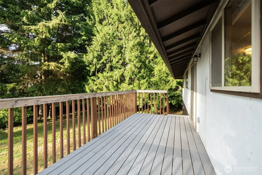 8785 SE Sedgwick Road Port Orchard WA 98366