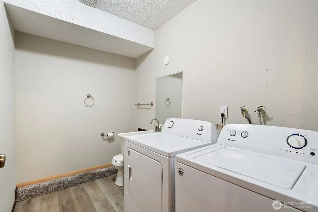 8785 SE Sedgwick Road Port Orchard WA 98366