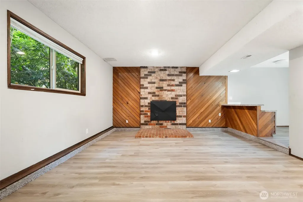 8785 SE Sedgwick Road Port Orchard WA 98366