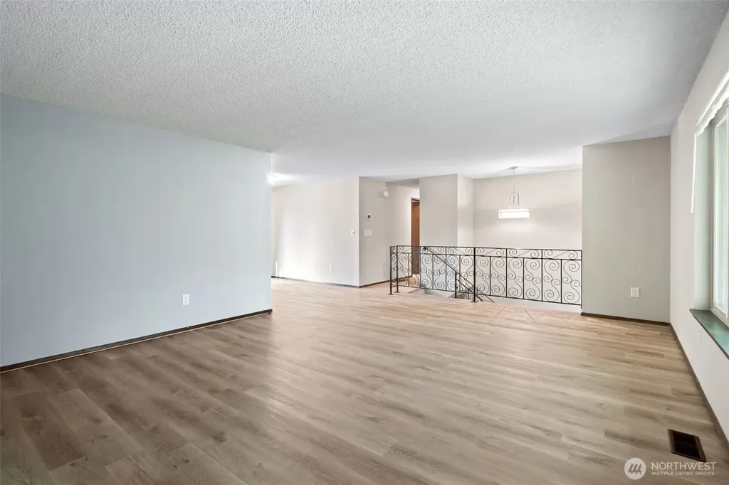 8785 SE Sedgwick Road Port Orchard WA 98366