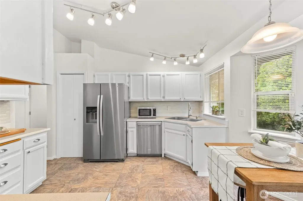 811 Union Avenue Steilacoom WA 98388