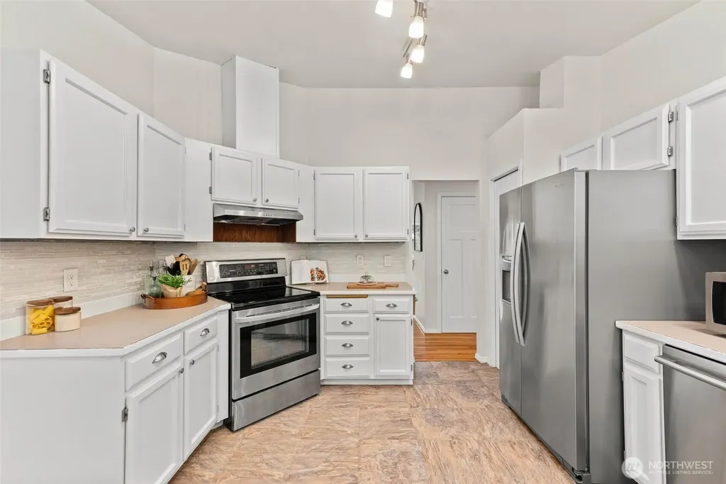811 Union Avenue Steilacoom WA 98388