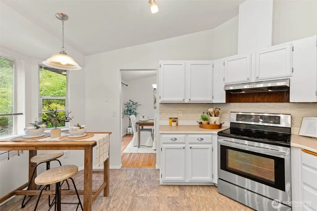 811 Union Avenue Steilacoom WA 98388
