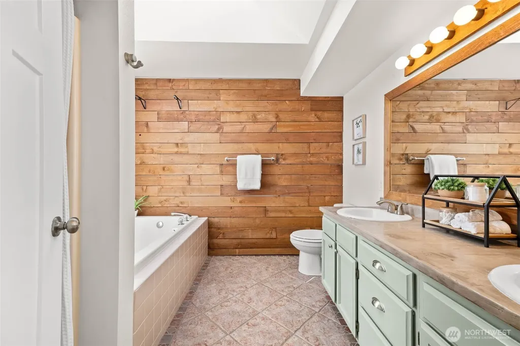 811 Union Avenue Steilacoom WA 98388