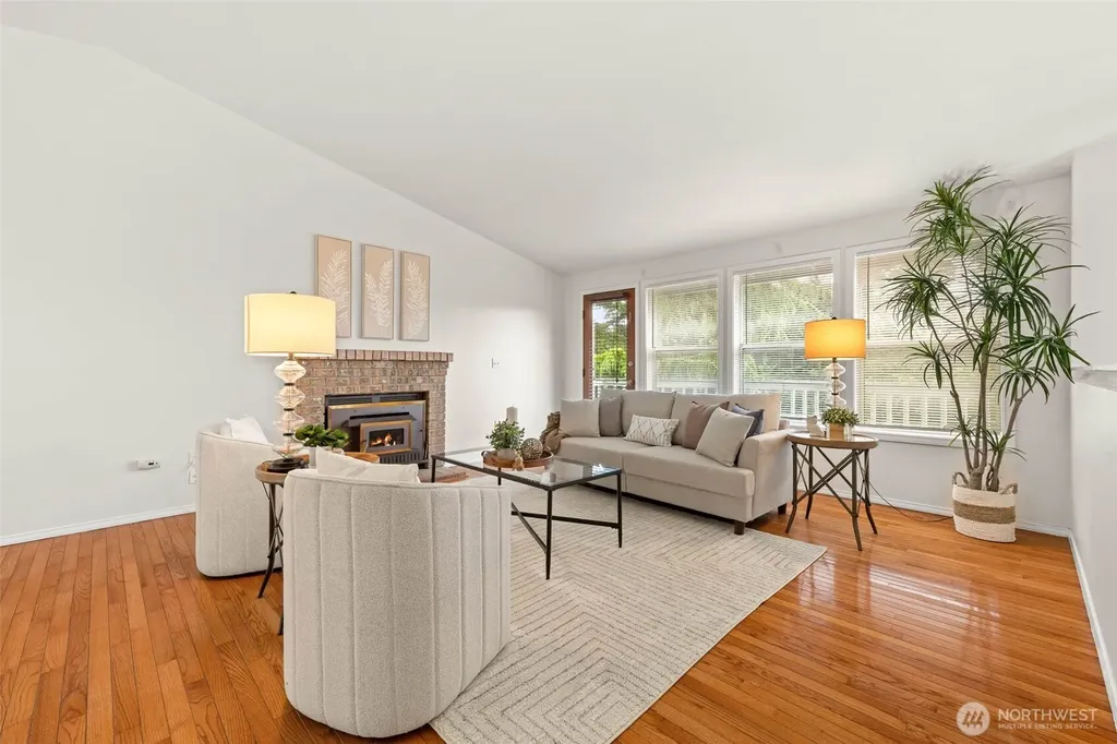 811 Union Avenue Steilacoom WA 98388