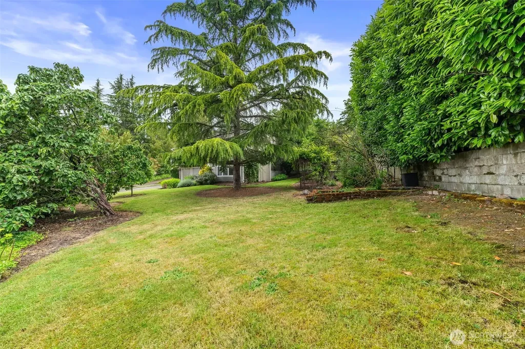 811 Union Avenue Steilacoom WA 98388