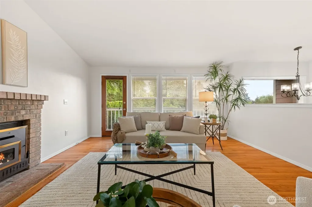 811 Union Avenue Steilacoom WA 98388