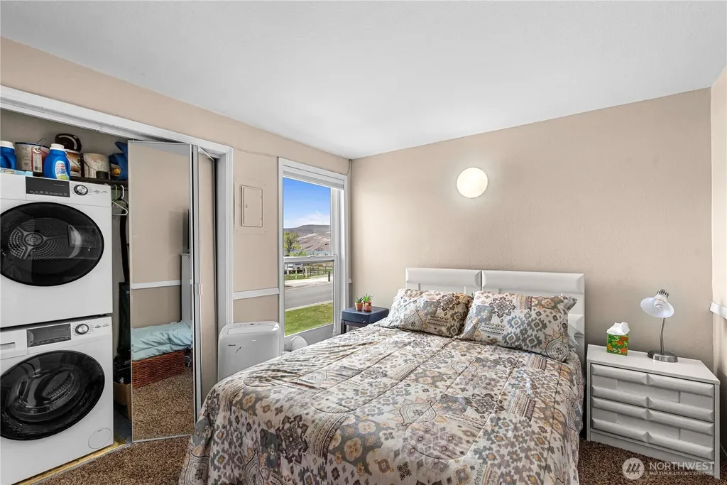 8903 Crescent Bar Road NW Quincy WA 98848