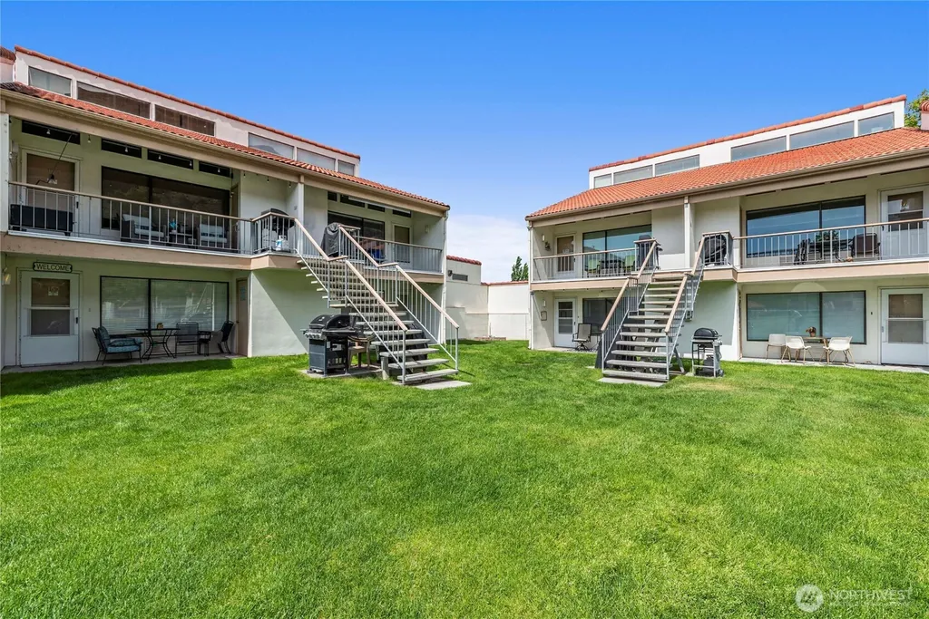 8903 Crescent Bar Road NW Quincy WA 98848