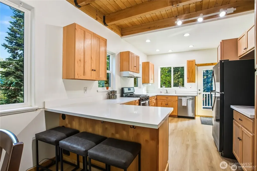 330 Keechelus Drive Snoqualmie Pass WA 98068