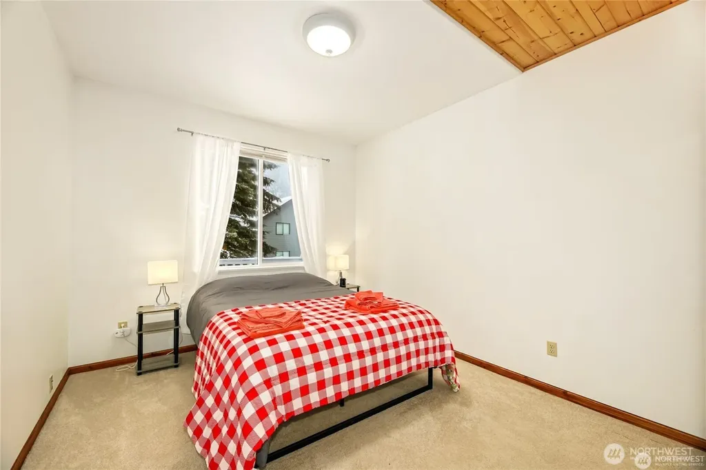 330 Keechelus Drive Snoqualmie Pass WA 98068