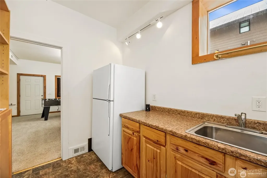 330 Keechelus Drive Snoqualmie Pass WA 98068