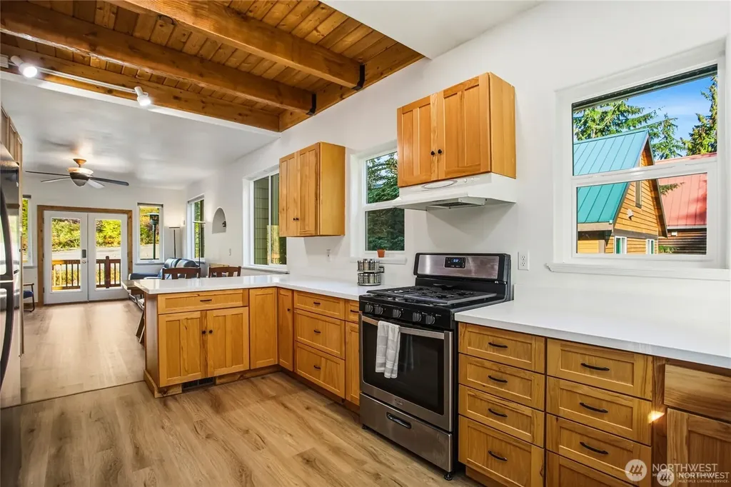 330 Keechelus Drive Snoqualmie Pass WA 98068