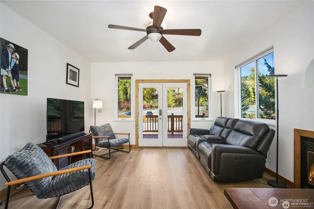 330 Keechelus Drive Snoqualmie Pass WA 98068