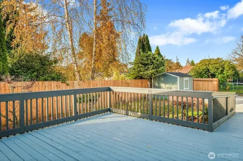1001 8th Avenue NW Puyallup WA 98371