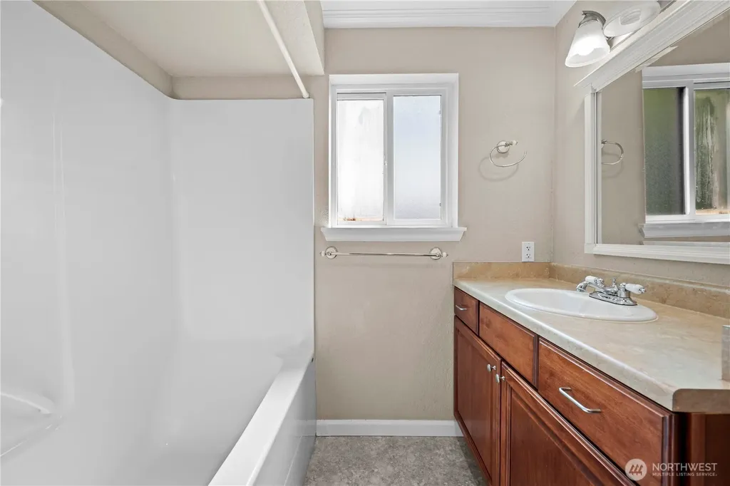 1523 Sunset Place Mount Vernon WA 98273