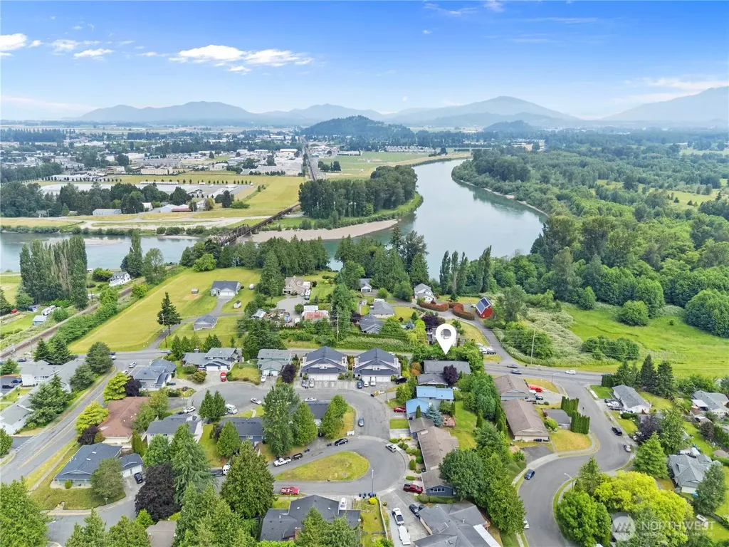 1523 Sunset Place Mount Vernon WA 98273