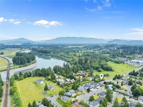 1523 Sunset Place Mount Vernon WA 98273