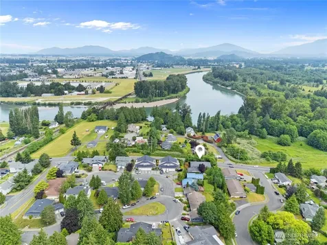 1523 Sunset Place Mount Vernon WA 98273
