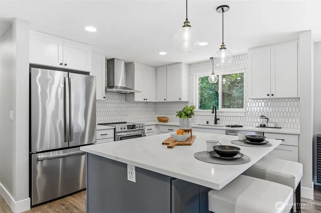 24014 57th Avenue SE Woodinville WA 98072