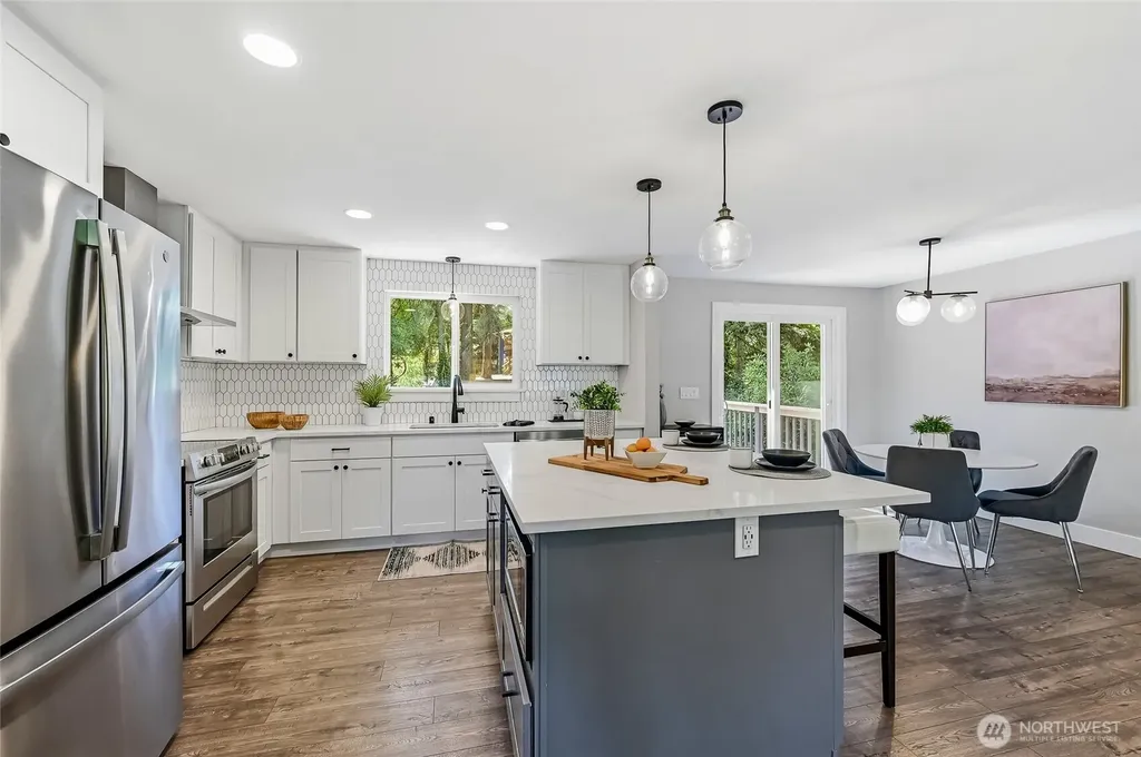 24014 57th Avenue SE Woodinville WA 98072