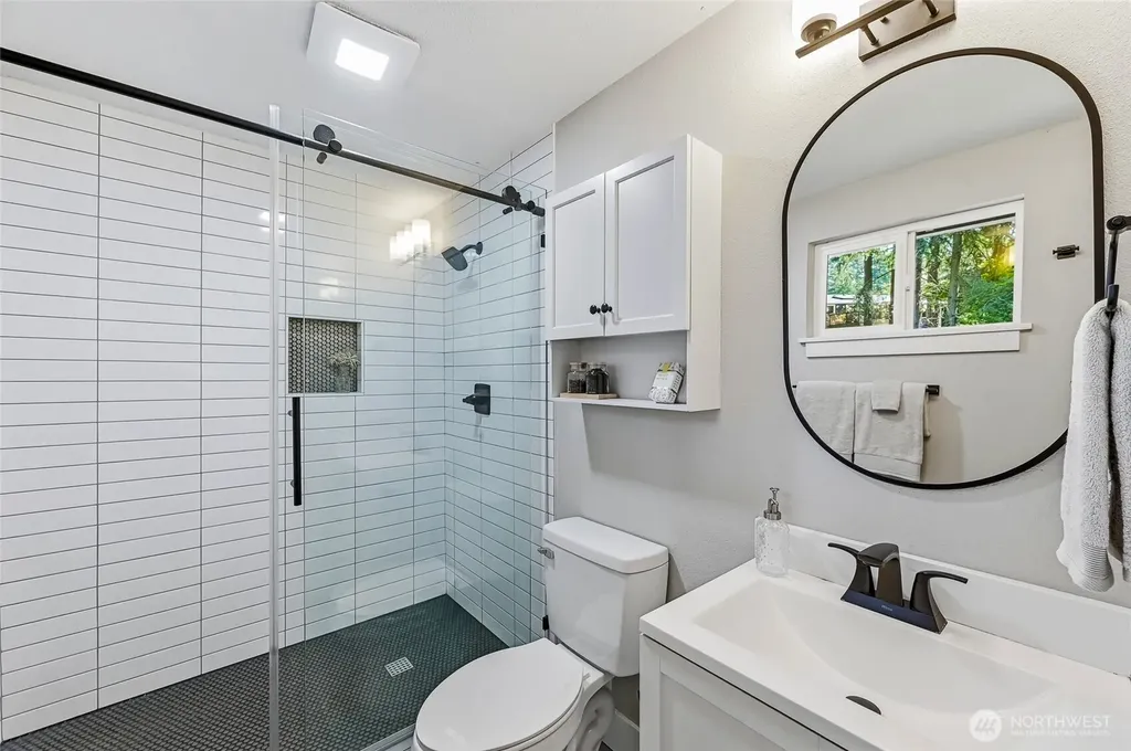 24014 57th Avenue SE Woodinville WA 98072