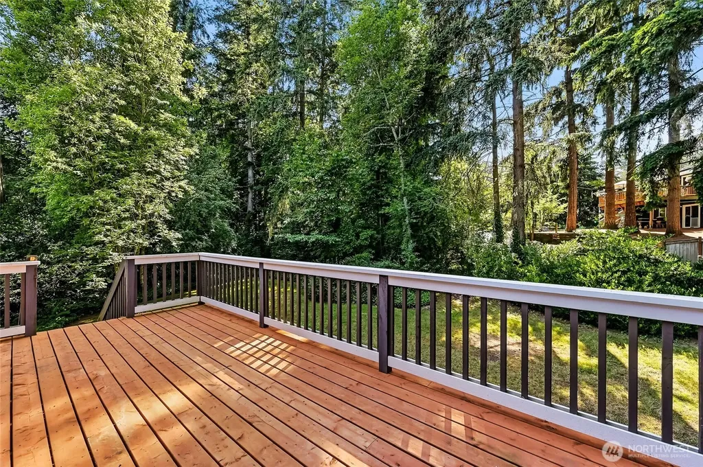 24014 57th Avenue SE Woodinville WA 98072