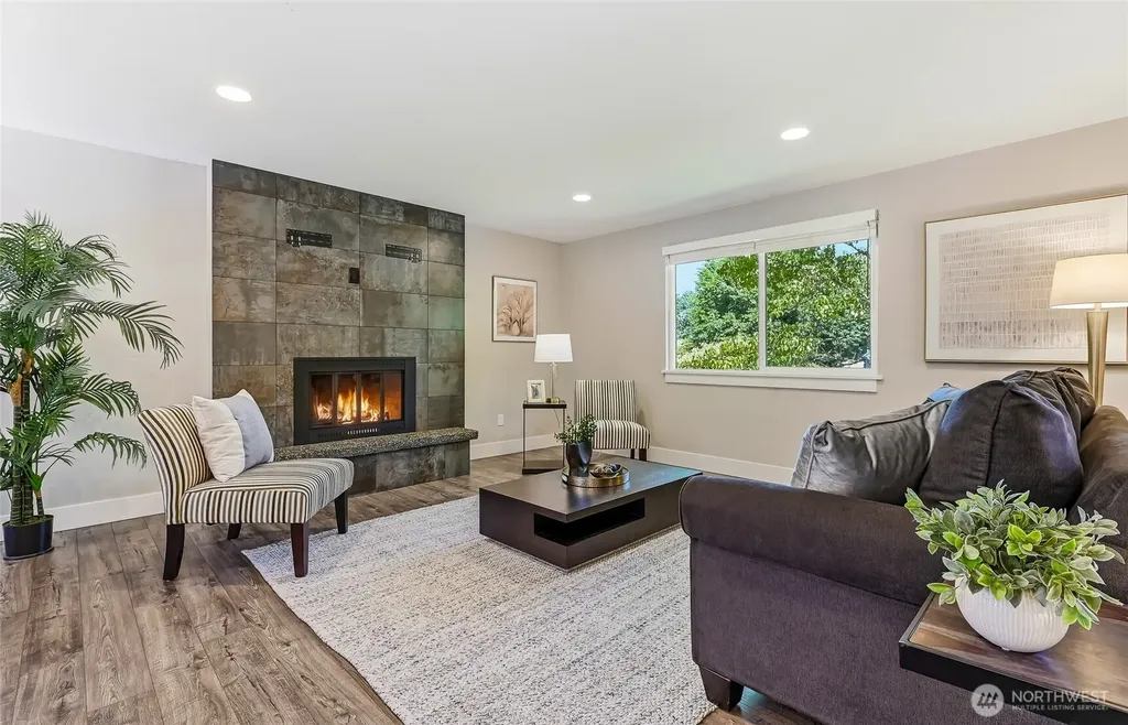 24014 57th Avenue SE Woodinville WA 98072