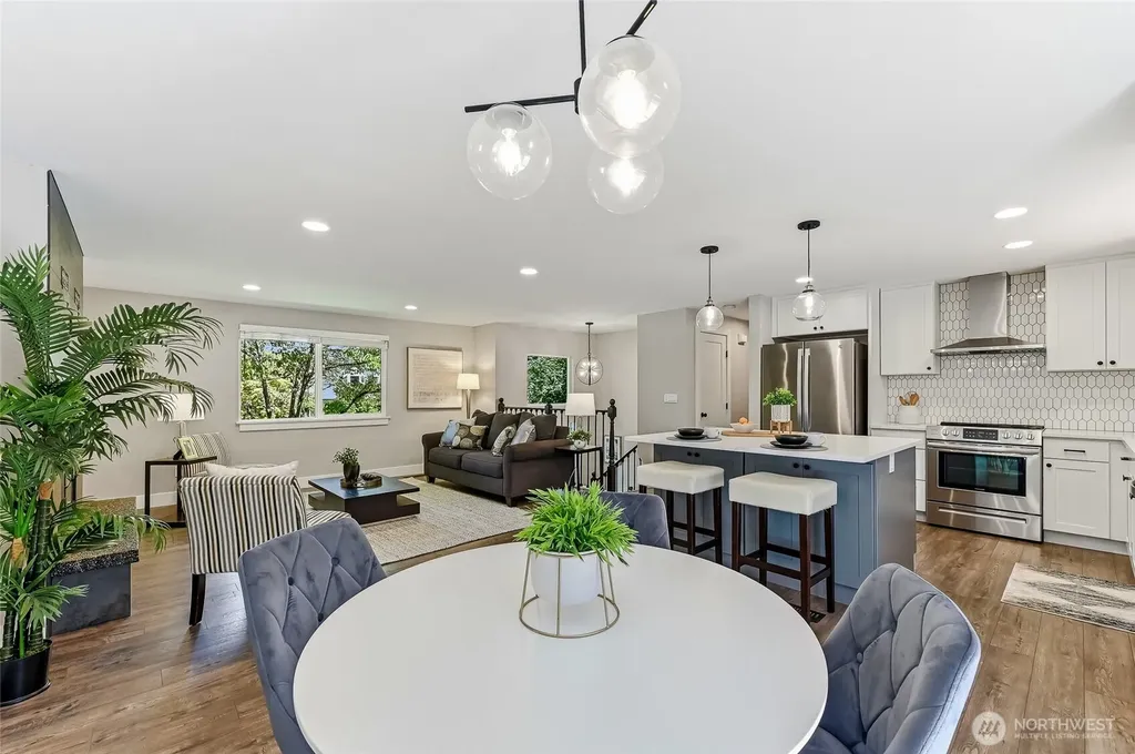 24014 57th Avenue SE Woodinville WA 98072