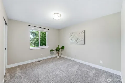 24014 57th Avenue SE Woodinville WA 98072